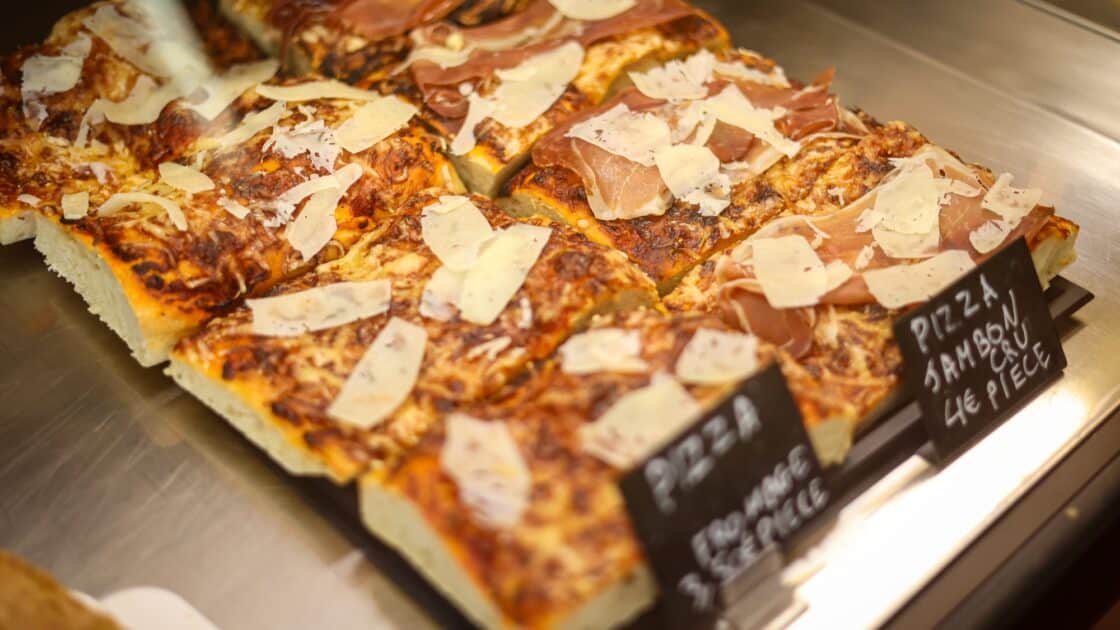 Près de Nice, une nouvelle boulangerie séduit à Saint-Laurent-du-Var : pains spéciaux, sandwichs gourmands et créations artisanales ! 4 3 3