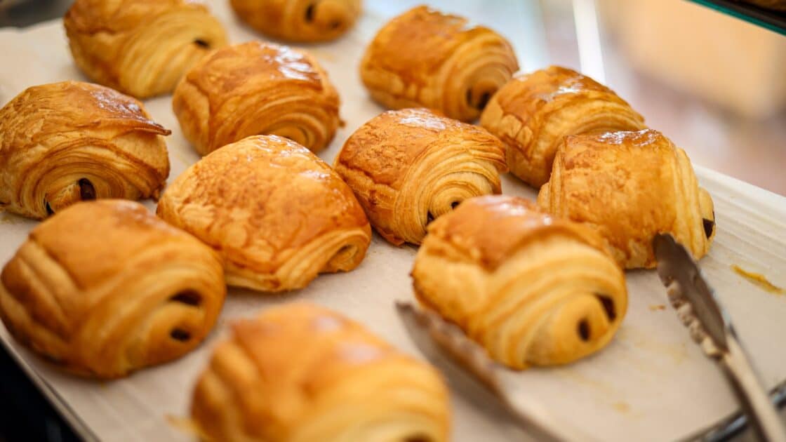 Près de Nice, une nouvelle boulangerie séduit à Saint-Laurent-du-Var : pains spéciaux, sandwichs gourmands et créations artisanales ! 1 5 1