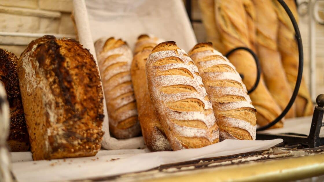 Près de Nice, une nouvelle boulangerie séduit à Saint-Laurent-du-Var : pains spéciaux, sandwichs gourmands et créations artisanales ! 2 6