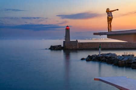 phare port de nice