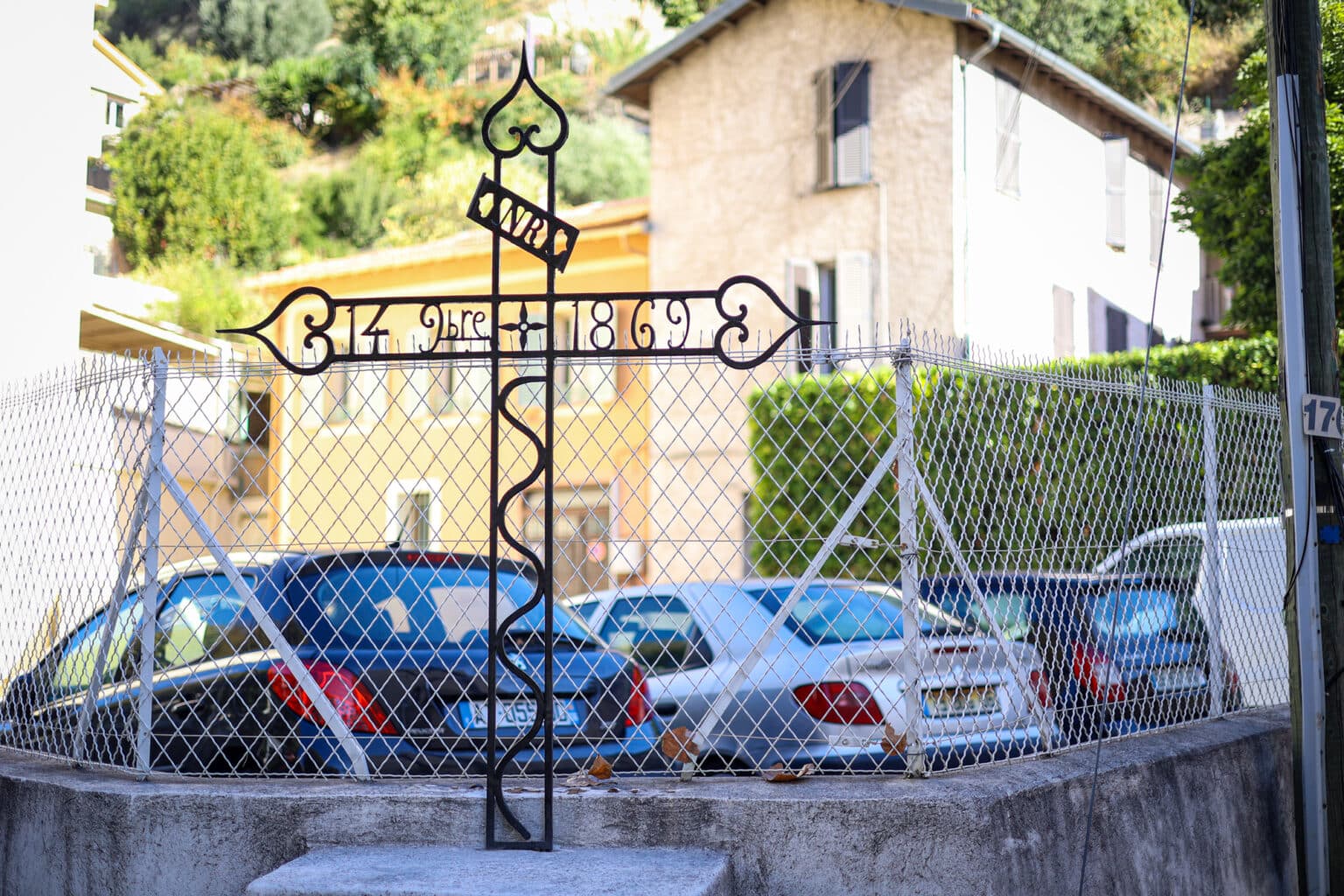« Protéger des accidents, lutter contre l’esprit du mal et les brigands » : à Nice, cette croix nous conte près de 150 ans d’histoire locale 4D2A6959