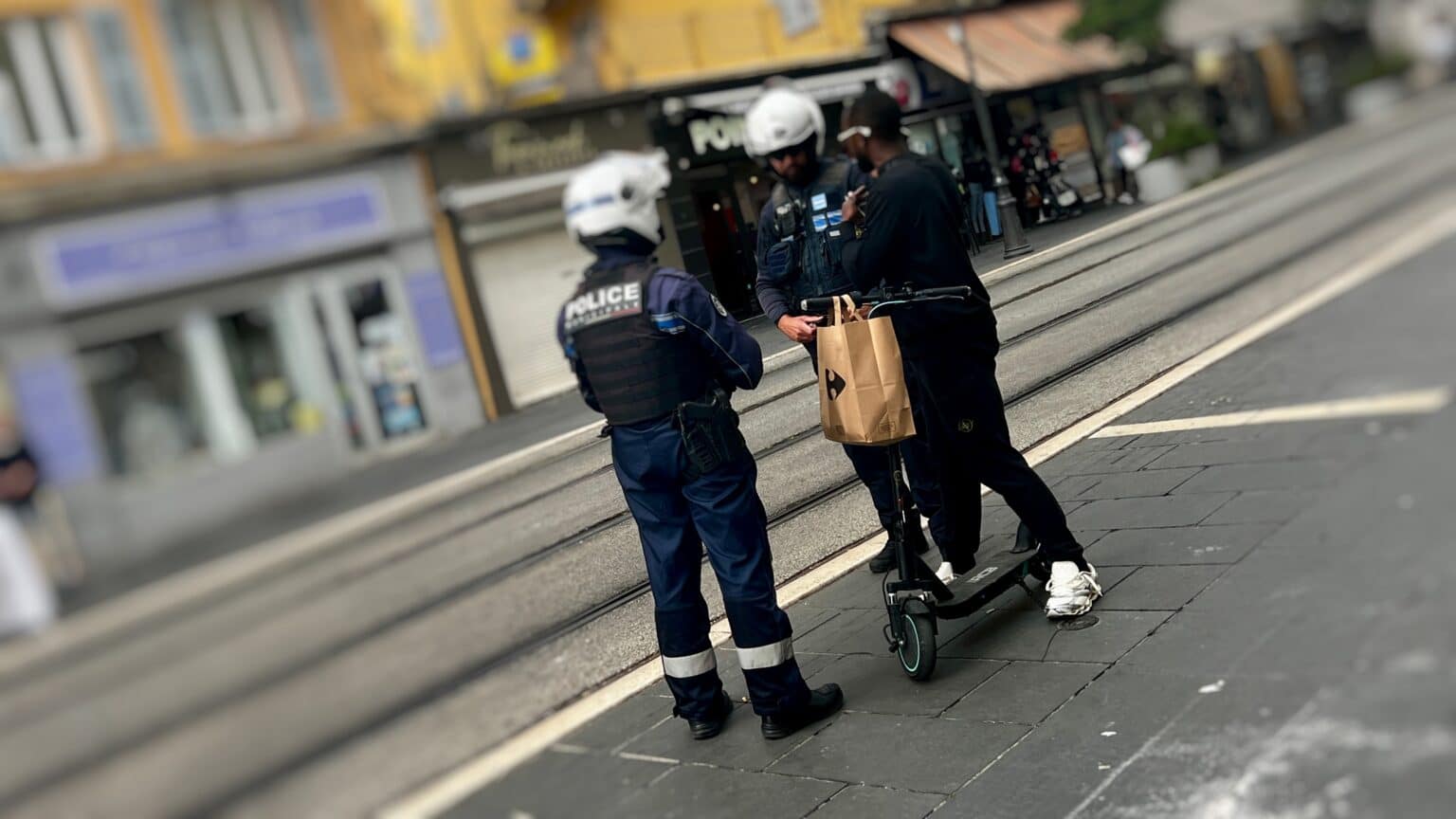 Nice : le mois prochain, les conducteurs de trottinettes risqueront une toute nouvelle sanction, la mairie veut lutter contre les (nombreux) accidents IMG 5681 SnapseedCopy