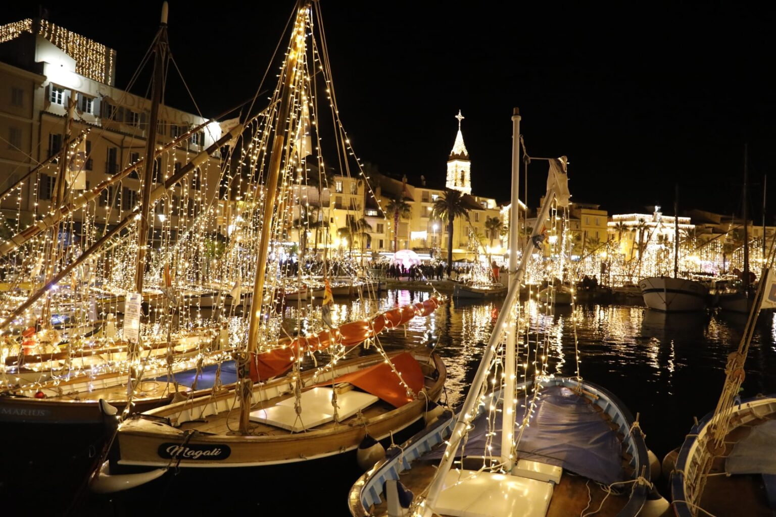 En région Sud, ces deux communes particulièrement réputées pour leurs splendides illuminations : ce qu’elles prévoient pour les fêtes de Noël 477520703 9270760843014655 1554103713946675253 n