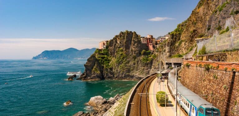 gare train riviera