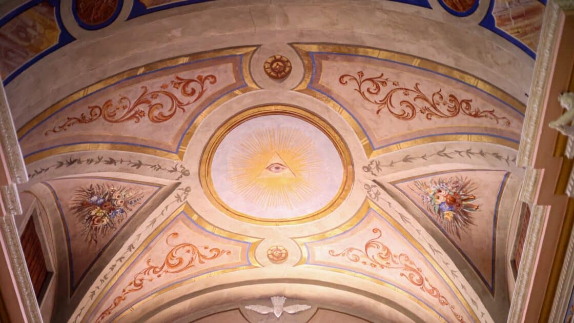église Saint-Barthélemy de Gorbio décor baroque intérieur plafond