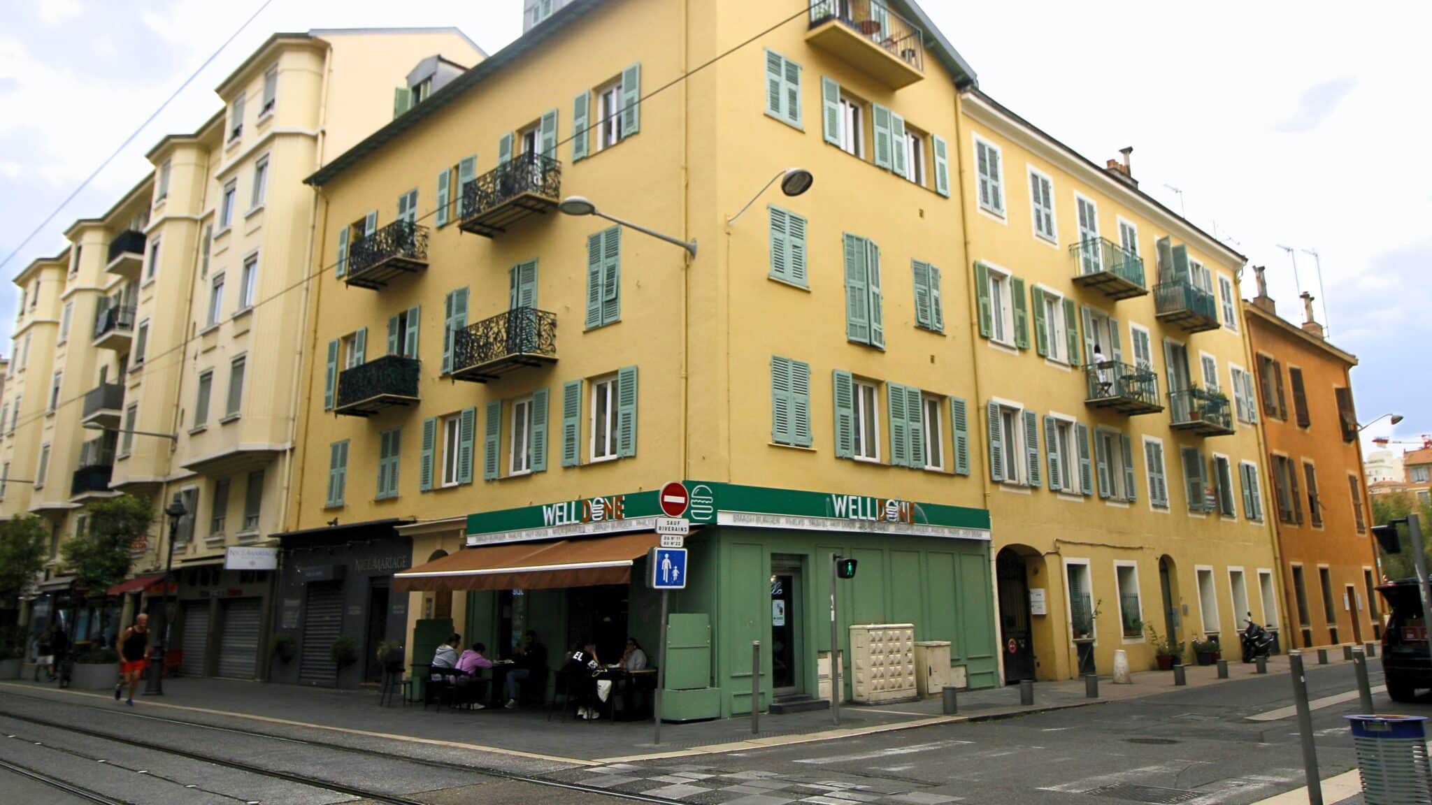 Nice. Fast-foods, nuisances, fermetures... Cette grande avenue commerçante du quartier Riquier s'inquiète pour son identité 5 Design sans titre 8 edited scaled