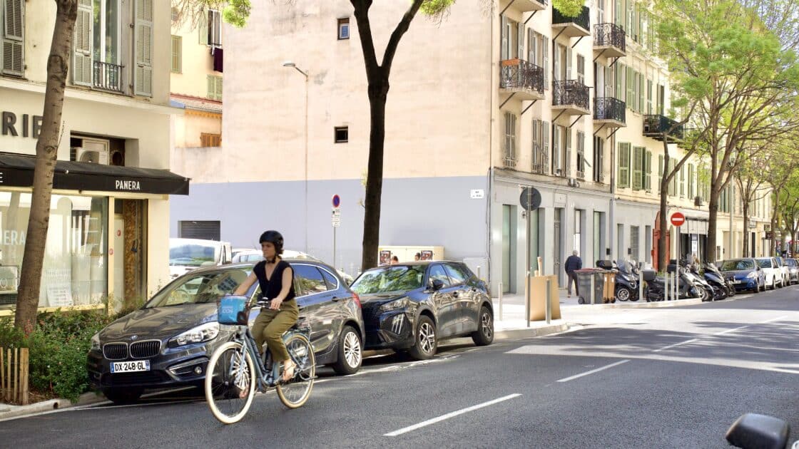 vélo sur le boulevard de riquier