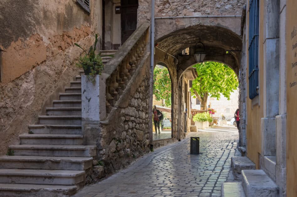Tourrettes sur Loup vue ruelle 11