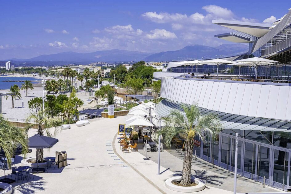 Emplois près de Nice. Zara Home, Foot Locker et Célio recrutent en direct à CAP 3000 cette semaine cap 3000