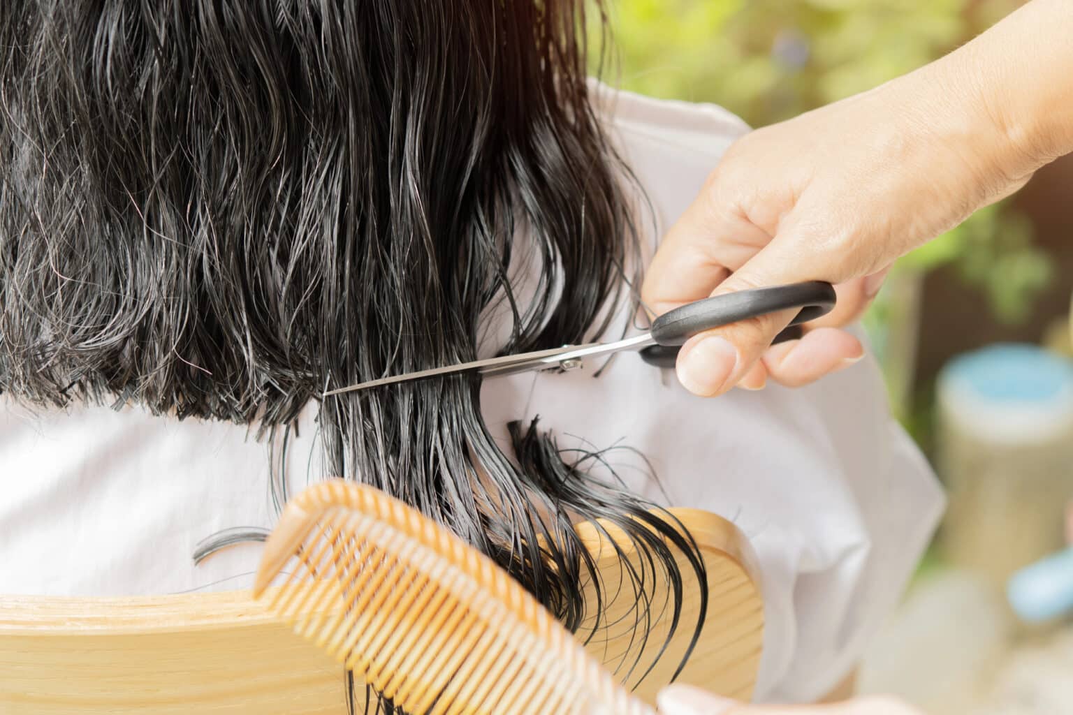 scène avec un coiffeur