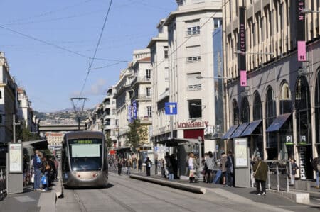 vue générale de l'avenue Jean Médecin à Nice