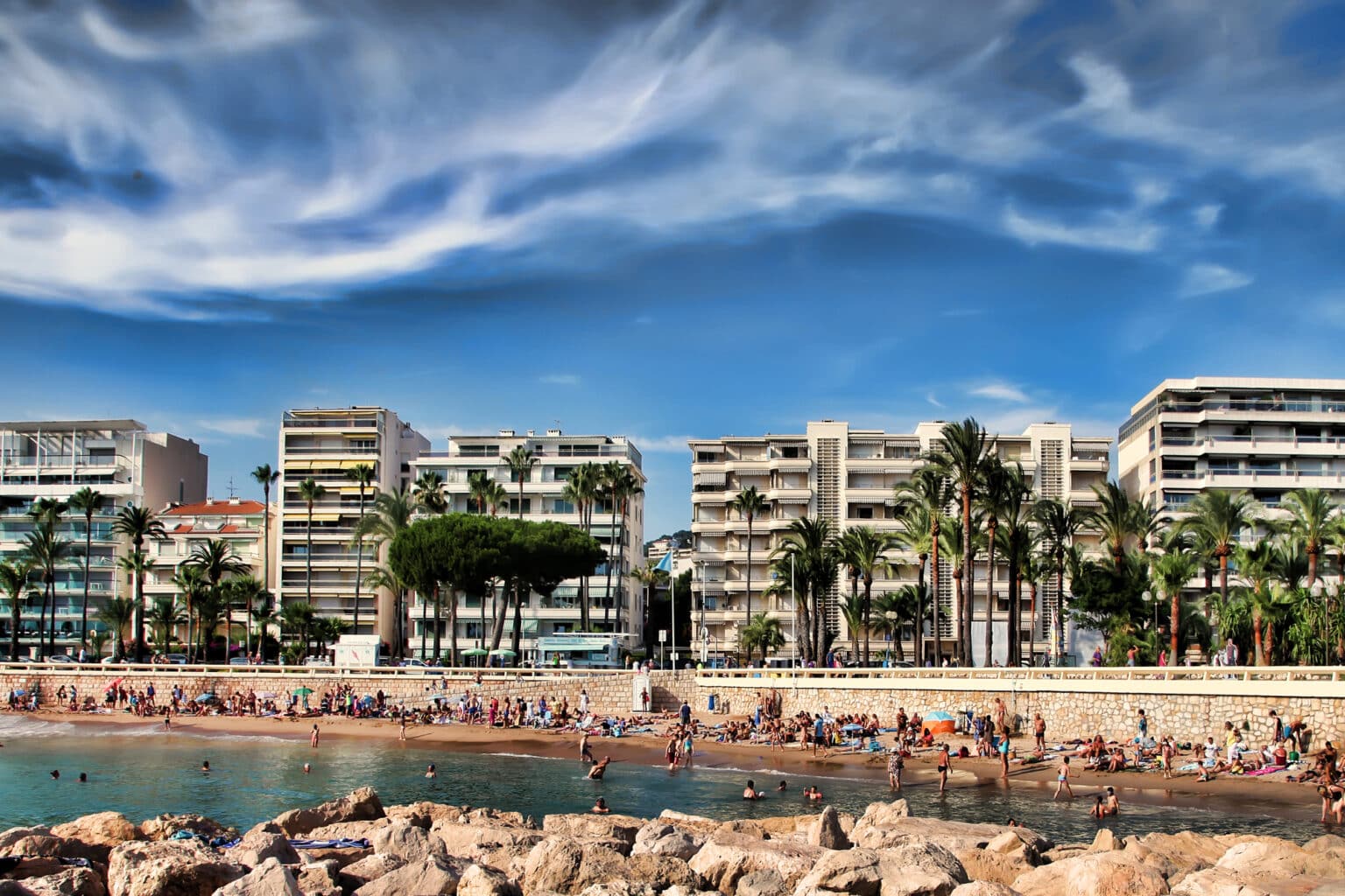 vue du littoral cannes immeubles