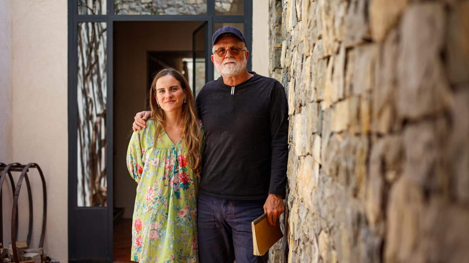 l'architecte Paul Collier, aux côtés de sa fille Romane