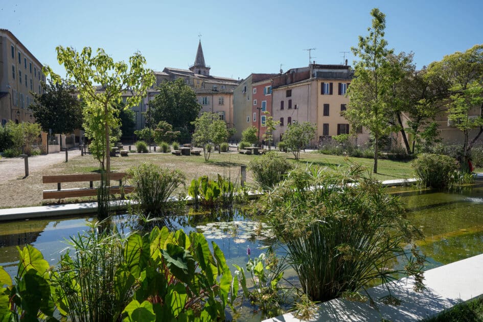 Belle vue générale du jardin Charles-Gaou