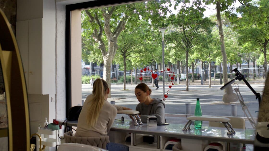 café près de la Place de l'Armée du Rhin, à Nice