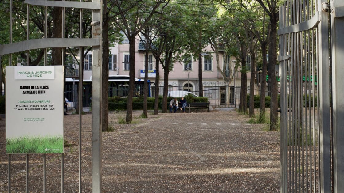 vue générale de la Place de l'Armée du Rhin, à Nice
