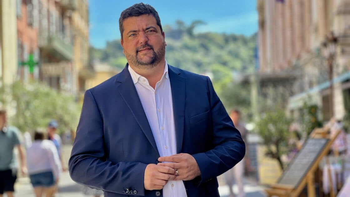 Stationnement gratuit, lutte contre l’insécurité, aides renforcées… Le plan de bataille de la mairie de Nice pour le commerce local portrait photo Jean-Marie Debaisieux, subdélégué aux commerces et à l’artisanat dans l'équipe d'Éric Ciotti
