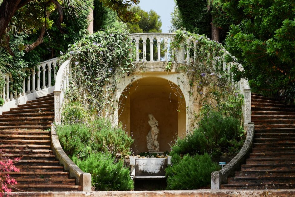 bel escalier jardins la villa ephrussi