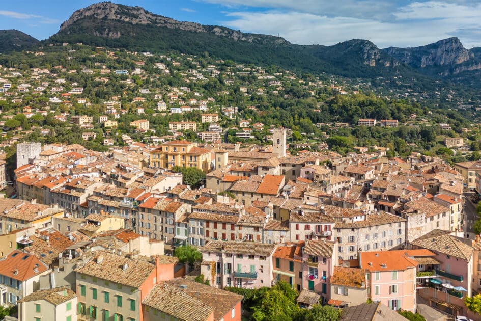 belle vue aerienne et naturelle de la commune de Vence