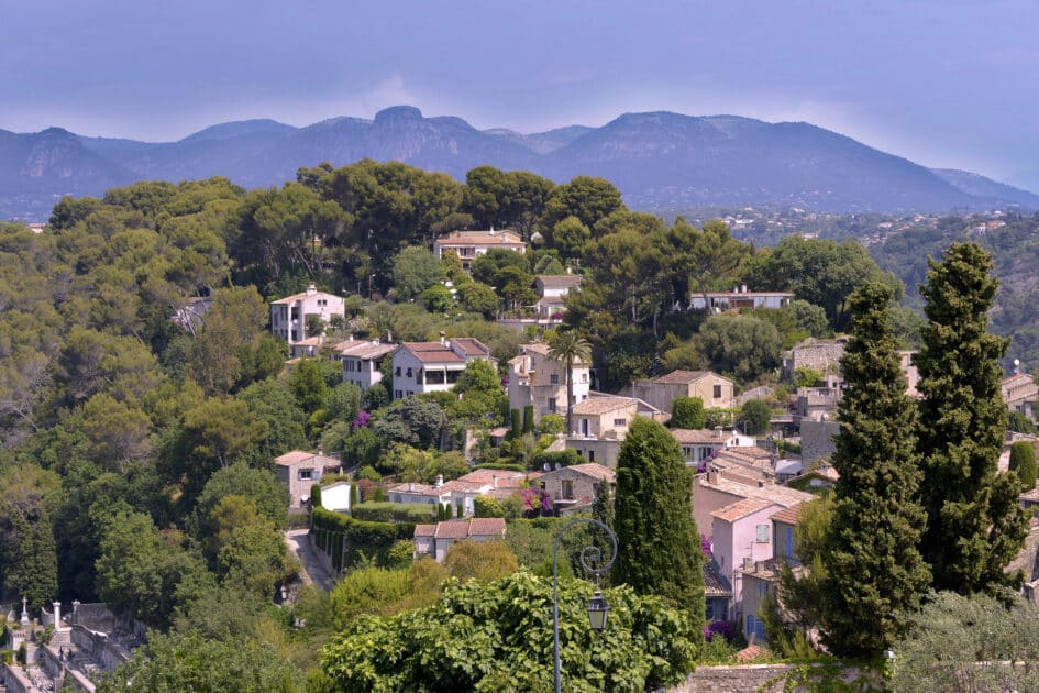 belle vue generale des collines de Cagnes-sur-Mer