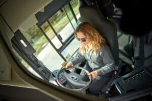 chauffeur de bus femme nice