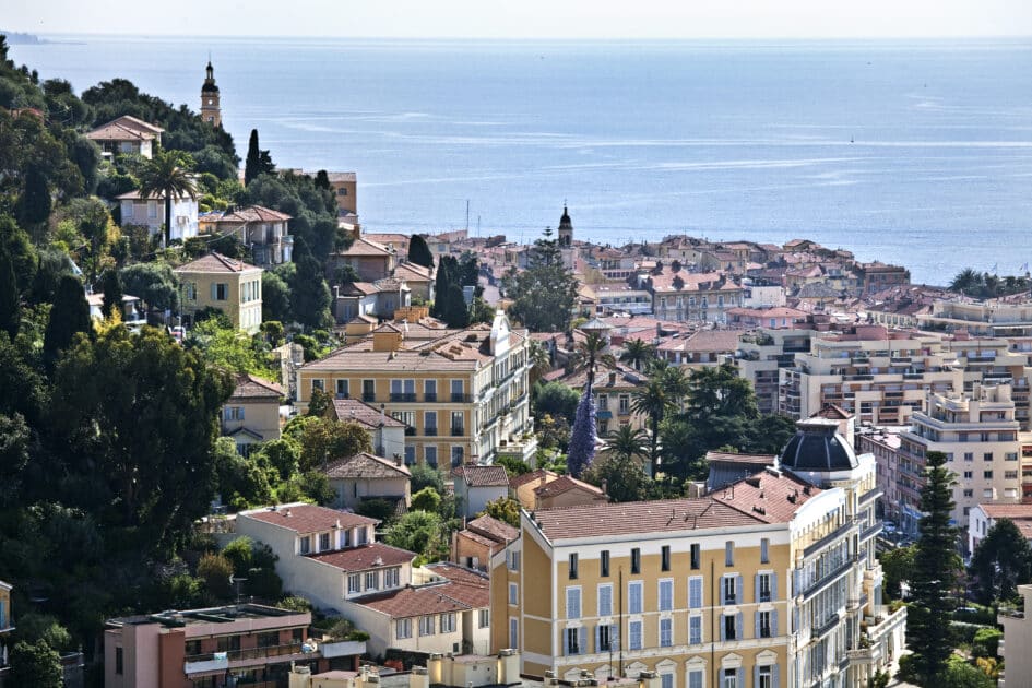 vue aérienne du Vieux-Menton