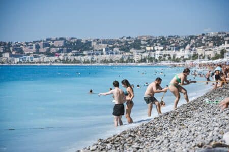 plage nice promenade anglais