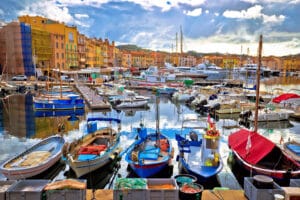 belle vue générale du port de saint tropez var