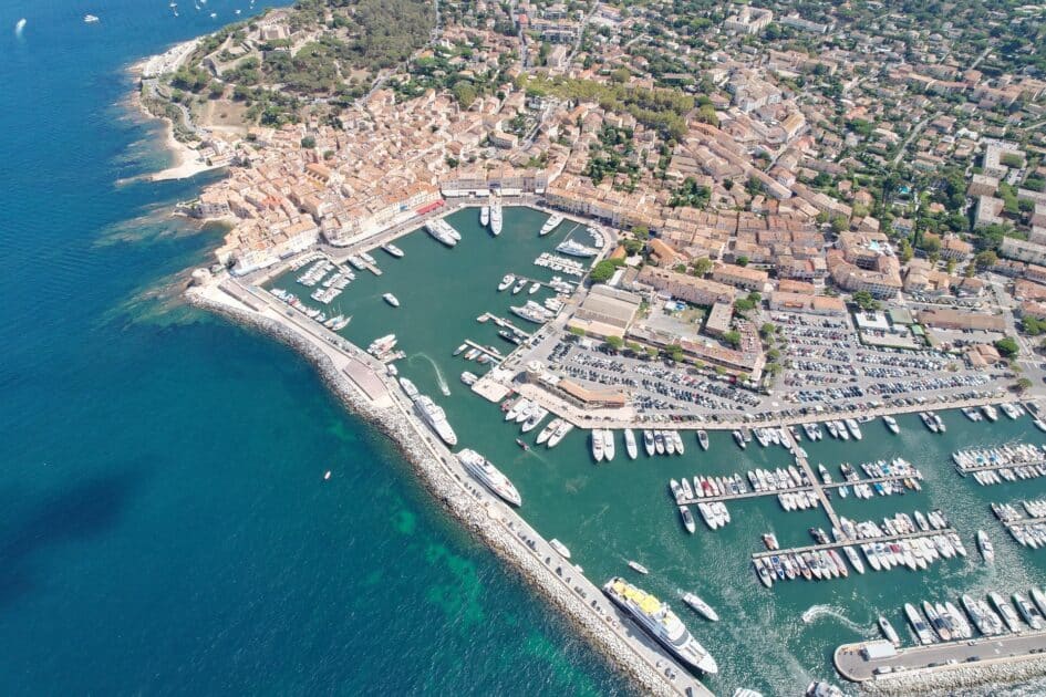vue aerienne au soleil de saint tropez