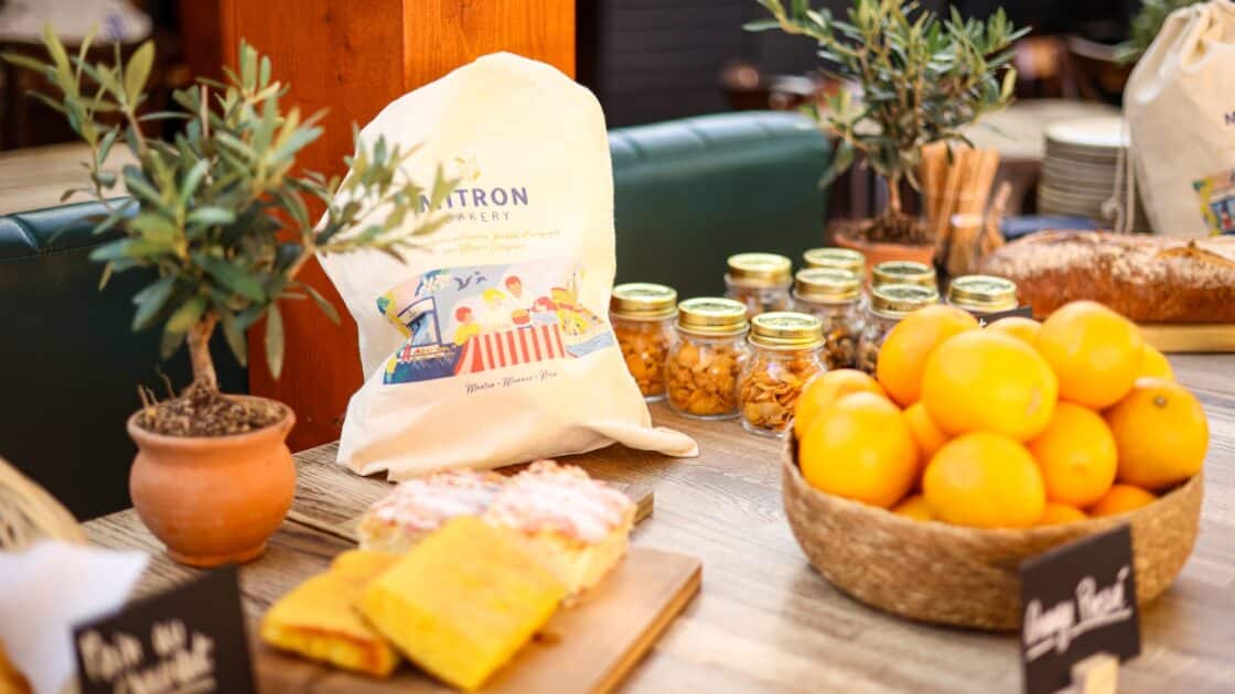 À Menton, ce restaurant régale le port avec l’une des "meilleures pizzas de France" et dévoile sa toute nouvelle idée pour les beaux jours 1 La Pecoranegra - Menton