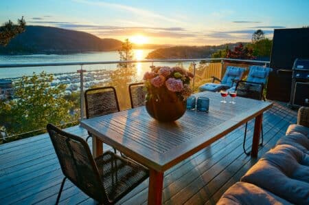 belle terrasse ensoleillee airbnb