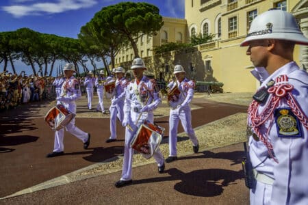 garde palais monaco 2