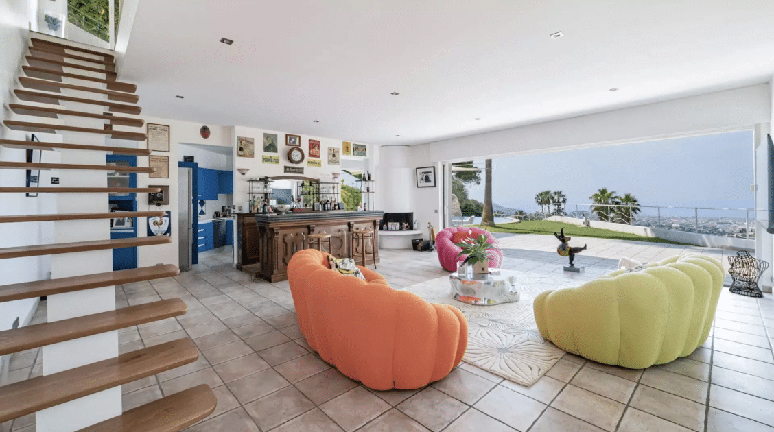 Immobilier. Vue mer panoramique, piscine et salle de sport : on vous fait visiter cette villa d'exception sur les hauteurs de Nice 1 Capture decran 2026 08 25 a 16.20.50