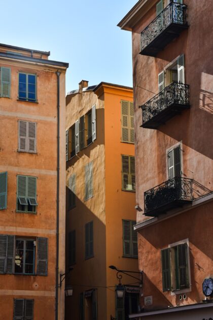 Beaux immeubles colorés du Vieux-Nice